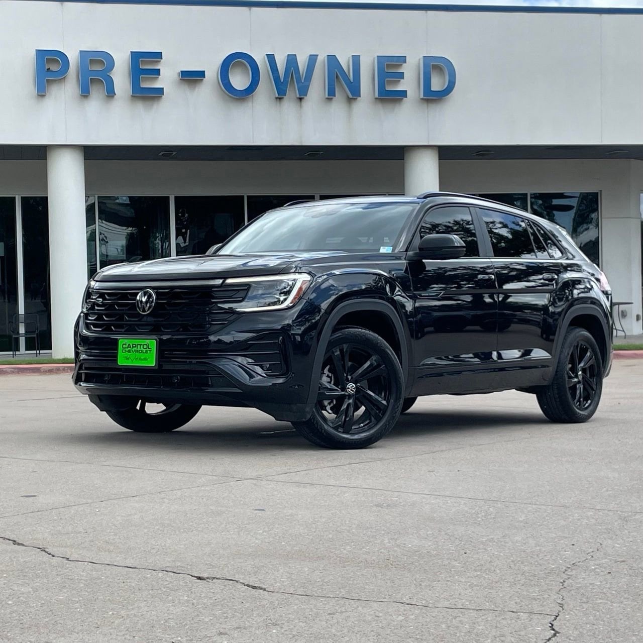 2025 Volkswagen Atlas Cross Sport 2.0T SEL R-Line Black